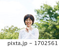 笑顔の女性
