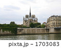 ノートルダム寺院
