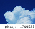 1709585