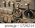 旅客機の計器盤　横