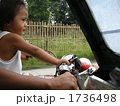 1736498