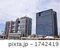 1742419