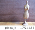 1751184