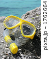 1762664