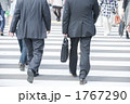 雑踏のサラリーマン