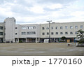 雨の日の校庭