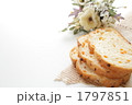 手作りチーズパンと花