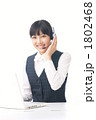 オペレーター（モデル：都倉幸恵）