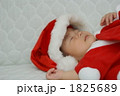 サンタの赤ちゃん　すやすや
