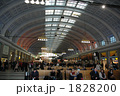 天井の曲線が美しいストックホルム中央駅の待合室