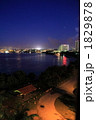 グアムのタモンビーチとイパイビーチ公園（夜景）
