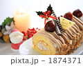 クリスマスケーキとオーナメント