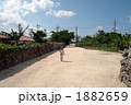 竹富島西桟橋への砂道