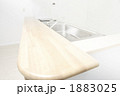 1883025