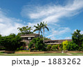 1883262