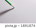 画用紙と色鉛筆