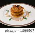 フランス料理　ポテトのミルフィーユ・トリュフ添え
