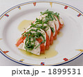 イタリア料理・モツァレラとトマトのサラダ
