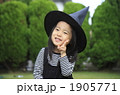 1905771