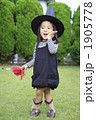1905778