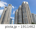 高層ビルと青空