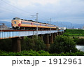 1912961