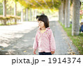 散歩する女の子