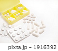 1916392