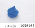 アクリル絵の具