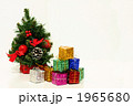 クリスマスツリーとプレゼント