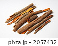 素材ナンバー 2057432 : 「漢方　肉桂　ニッケイ (シナモン)」