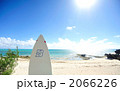 サーフボードと海