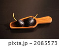 2085573