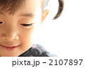 光の中の女の子