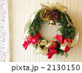窓辺に飾った手作りクリスマスリース