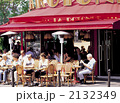 パリのオープンカフェ