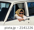 旧車　ハコスカ　少女
