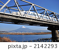 新幹線と富士山-5337