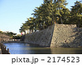 津城跡　内堀と石垣