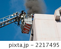 消防のはしご車による救出訓練