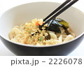 わかめとあげ玉の讃岐うどん