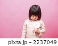 バツを出す子供