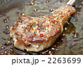 調理中のラム肉