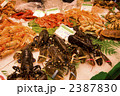 鮮魚店のオマールエビ