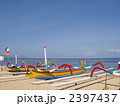 バリ島サヌールビーチの小舟