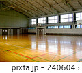 無人の体育館