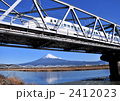 新幹線300系と逆さ富士-5341