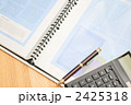 2425318