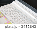 2452842
