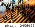 もうすぐ赤になる横断歩道